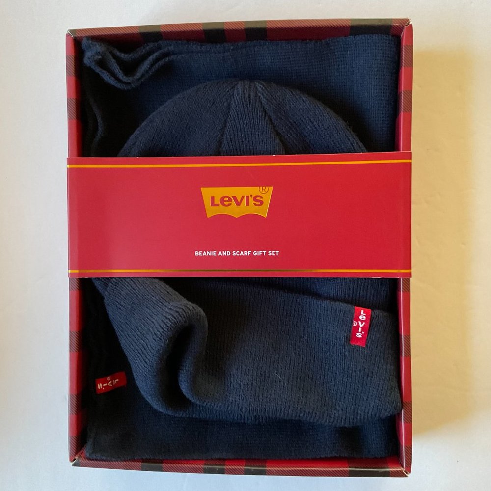LEVI'S Men's "Beanie & Scarf" Boxed Gift Set NIB - Picture 1 of 4